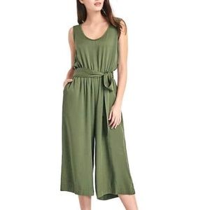 NWOT Olive Coulotte GAP jumpsuit